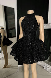 Encantador minivestido de fiesta sin mangas con cuello alto y cuentas